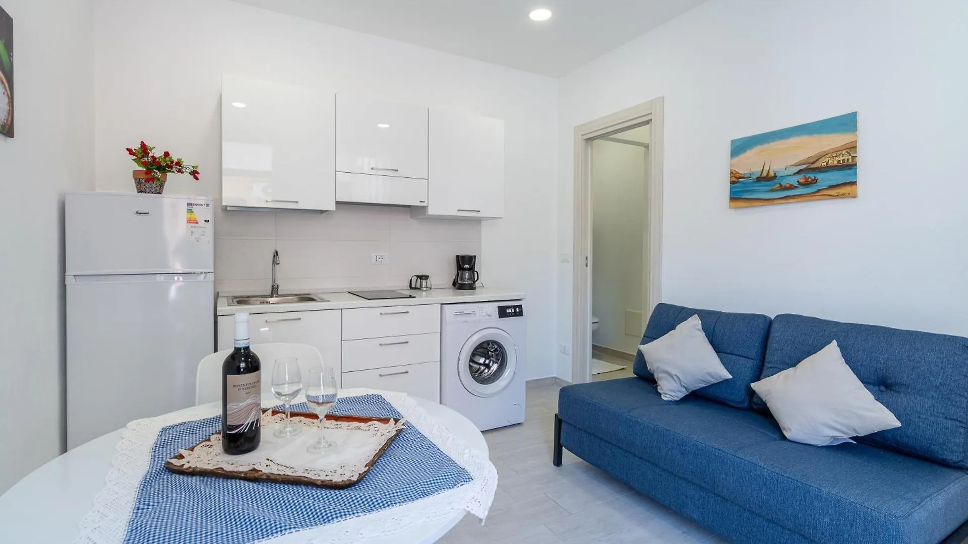 Lina Apartment Avola 0*,